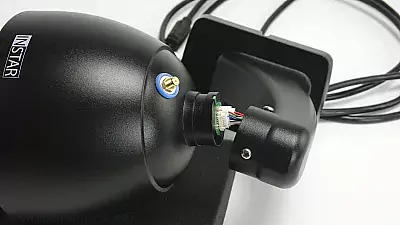 Kabel angeschlossen